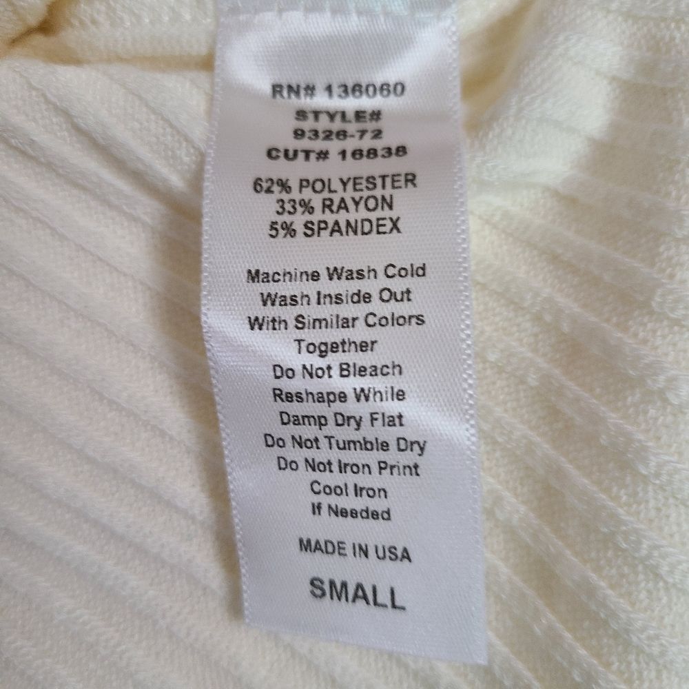 Project Social T Size Small White Oversized Button Mockneck Cropped Sweater NWT - Picture 9 of 11